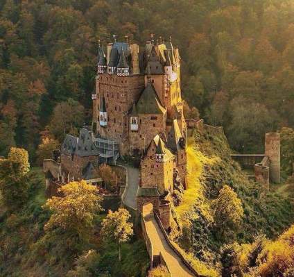 德国Eltz Castle，深山里的中世纪古堡 ​​​​ 