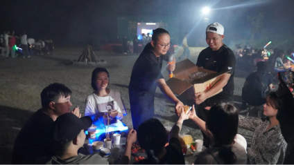 【一起来赏月】杭州吴越画室·安徽黄山屏山写生今天最后一天，晚上同学们一起烧烤晚会，圆满 