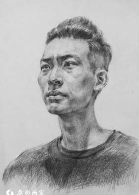 广西卓彩艺术培训学校素描图17